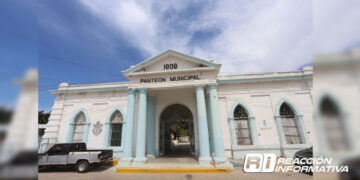 Servicios Públicos da mantenimiento a panteones previo al 10 de Mayo