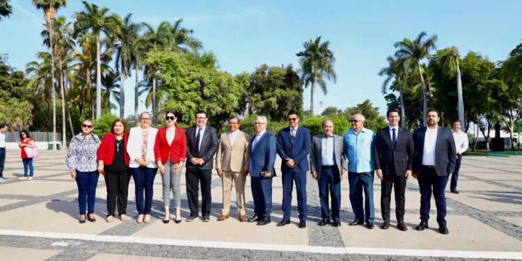 Autoridades conmemoran el Día Internacional del Trabajo