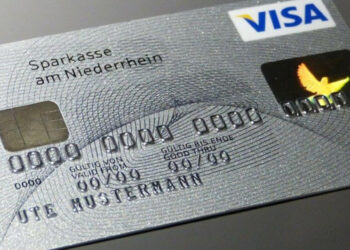 Diputados proponen eliminar el cobro de comisiones por pagos con tarjeta