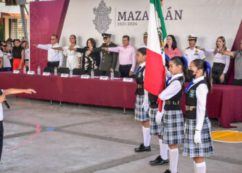 Realizan Lunes Cívico en la Primaria “Salvador Allende”