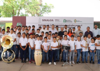 ¡Qué suene la tambora! Autoridades entregan instrumentos al Centro de Iniciación Musical COBAES Coyotitán