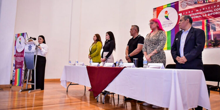 El gobierno de Mazatlán lleva a cabo el foro municipal: Día internacional contra la homofobia, transfobia, la bifobia y lesbofobia