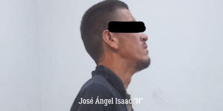 Agentes de la Policía Municipal detienen a mujer y hombre por la probable participación de delitos contra la salud en su modalidad de narcomenudeo