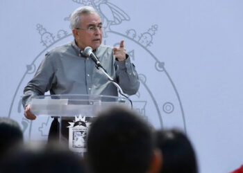 Estas calles son de ustedes: Gobernador Rocha al inaugurar obras de pavimentación en Las Cucas y 21 de Marzo