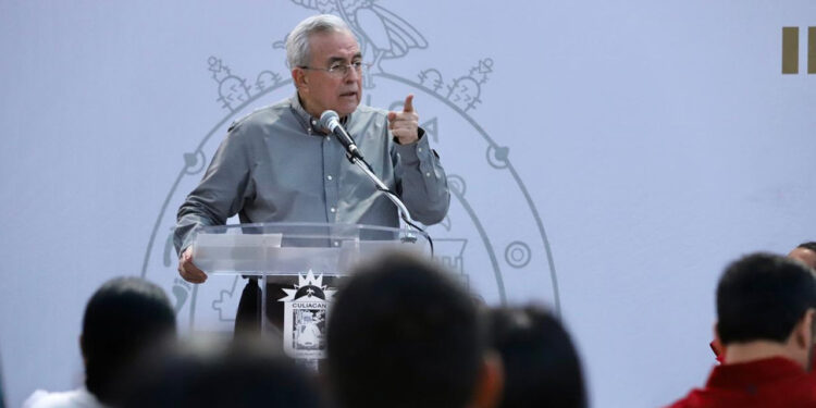 Estas calles son de ustedes: Gobernador Rocha al inaugurar obras de pavimentación en Las Cucas y 21 de Marzo