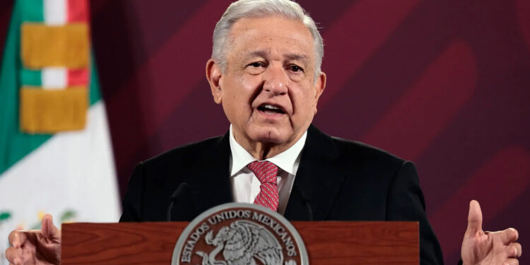 Soy perseverante, habrá sistema de salud “mejor que el de Dinamarca”: AMLO
