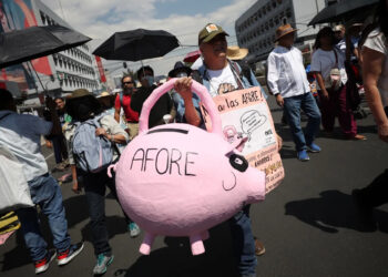 CNTE rechaza aumento salarial de 8.2 % a maestros