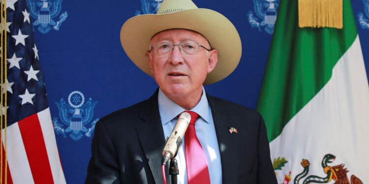 Ken Salazar destaca trabajo de México y EU en Centroamérica para evitar migración
