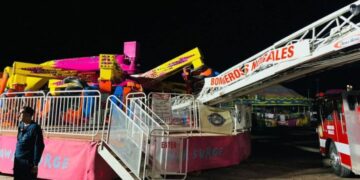 Juego mecánico se desploma en Nogales, Sonora; hay 3 heridos