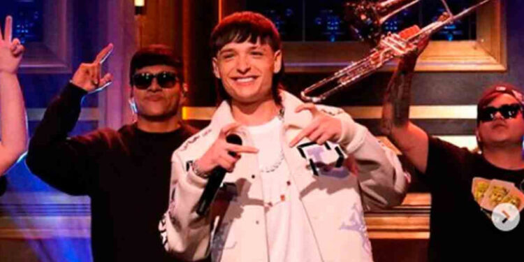 Niño se quita la vida tras castigo de sus padres por escuchar a Peso Pluma