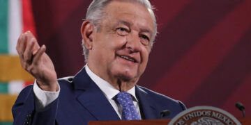 Canciller de Perú afirma que conducta de López Obrador “linda con lo irracional”