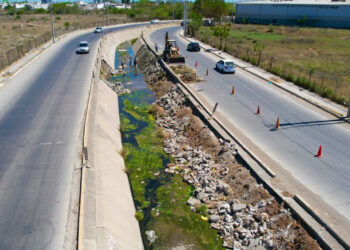 Inicia obra de reposición de lozas de concreto en el canal pluvial de la avenida Santa Rosa