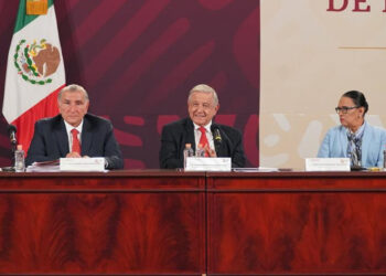 Participa Rocha en reunión de gobernadores con AMLO