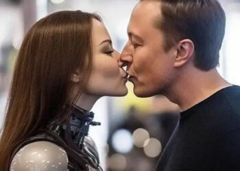 Elon Musk besando a una robot ¿Es real?