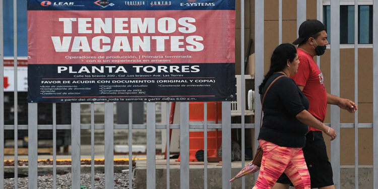 Tasa de desempleo en México llega a 2.7%, cifra menor respecto a 2022