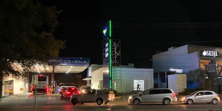 Registran compras de pánico en gasolinerías de Sinaloa por bloqueos a plantas de Pemex
