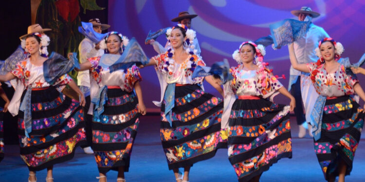 Noche de folclore para gozar nuestros Orígenes este sábado en el Teatro Ángela Peralta