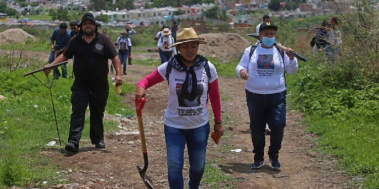 “México es un panteón donde no nos dejan buscar a nuestros hijos”: Ceci Flores tras asesinato de Teresa Magueyal