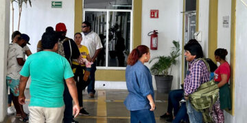 Bienestar Social inicia gestión de servicios básicos para habitantes de Isla de la Piedra