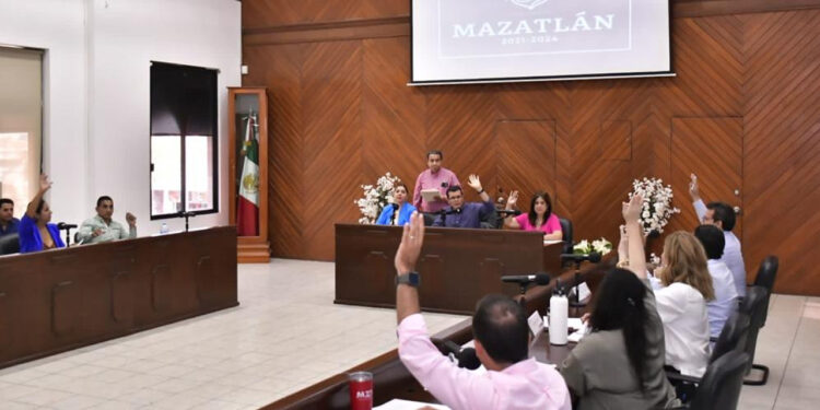 Aprueba Cabildo por mayoría iniciativa de disolución y liquidación de Acuario Mazatlán