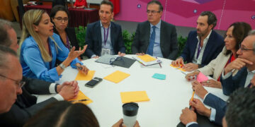 Ebrard pide regular y disminuir costo para lanzar nuevas empresas en México