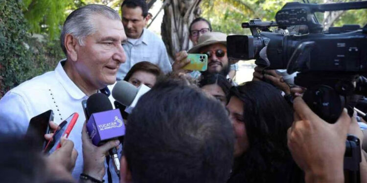 Descalifica Adán Augusto López encuesta de EL UNIVERSAL