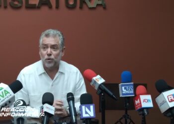 “El que realmente quiera un cambio en el PRI hay que estar y el que no es porque está en otro lado”: Luis de la Rocha