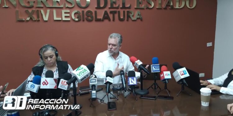 “El que realmente quiera un cambio en el PRI hay que estar y el que no es porque está en otro lado”: Luis de la Rocha