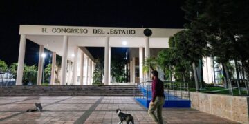 “Pandora”, la simpática e inspiradora perrita del Congreso de Sinaloa