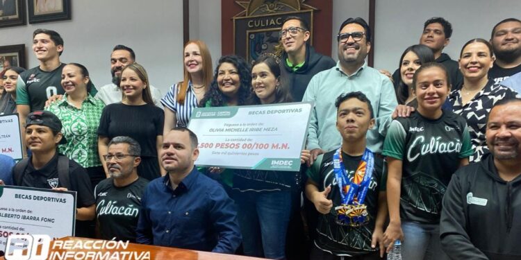 Entregan becas deportivas a atletas convencionales y paralímpicos