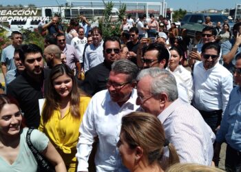 Reúne Ricardo Monreal a miles de Sinaloenses en Culiacán