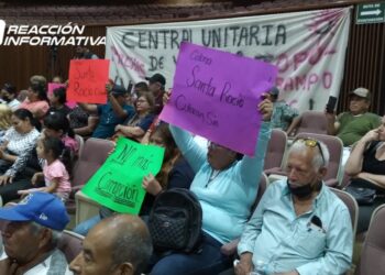 Vecinos del Valle del Agua y Santa Rocío “la arman” en el Congreso del Estado