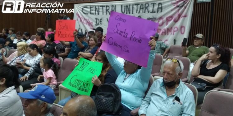 Vecinos del Valle del Agua y Santa Rocío “la arman” en el Congreso del Estado