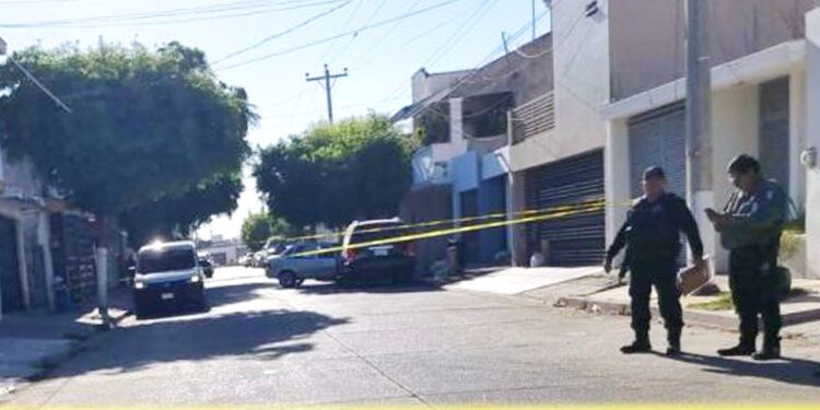 Asesinan a balazos a hombre en colonia Villa Satélite de Culiacán
