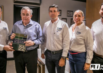 Recibe Rocha Informe de Actividades 2022 de la Comisión de Derechos Humanos