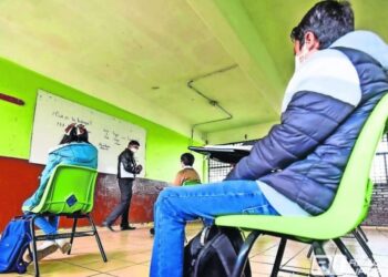 En México, maestros dan clases sin tener licenciatura
