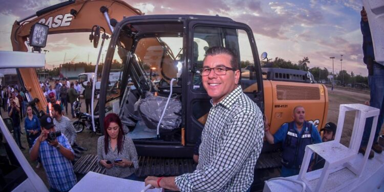 ¡Máquinas nuevas! Mazatlán adquiere equipamiento y maquinaria para obras públicas y servicios públicos