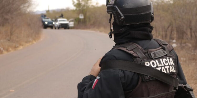 Se agarran a balazos civiles y elementos de la SEDENA en Culiacán; hay un militar muerto