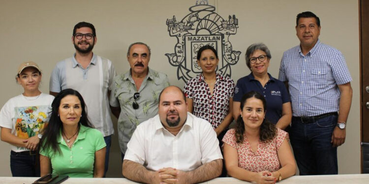 Sostienen autoridades municipales reunión con Codesin para impulsar turismo sostenible en Mazatlán