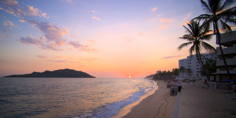 Máxima de 32 grados centígrados este lunes en Mazatlán