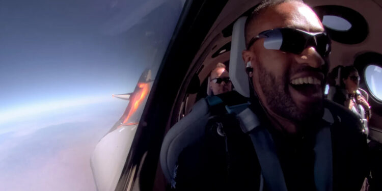 Turismo de élite: inmersiones oceánicas, viajes espaciales y visitas a zonas en conflicto