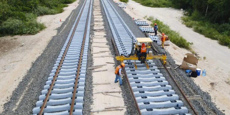 No aceptamos chantajes de quienes buscan pararnos obras: López Obrador