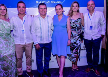 Reconoce Edgar González la aportación de restauranteros a Mazatlán como destino turístico
