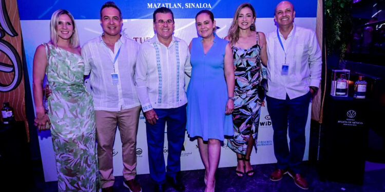 Reconoce Edgar González la aportación de restauranteros a Mazatlán como destino turístico