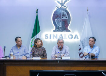 Llama Rocha a productores a liberar aeropuerto, a continuar el diálogo y a presionar a los grandes industriales por un precio justo