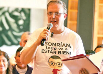 Las clases medias deben crecer: Ebrard