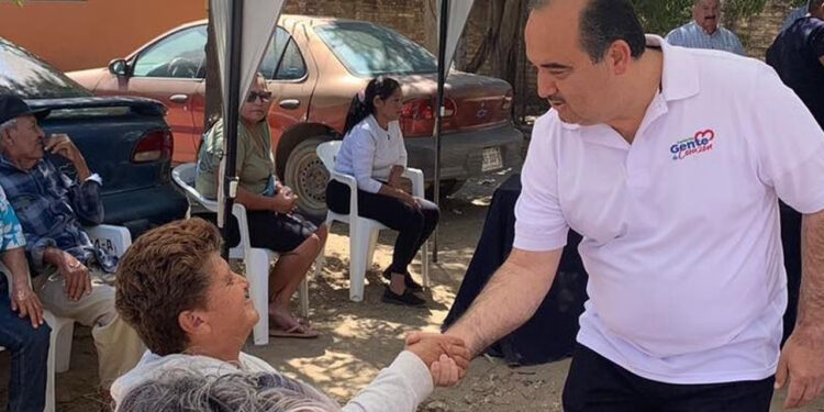 Memo Romero y Gente de Corazón llevan jornada de servicios a Foresta