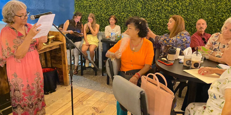 Evocan “Las Rastreadoras” a través de la poesía 