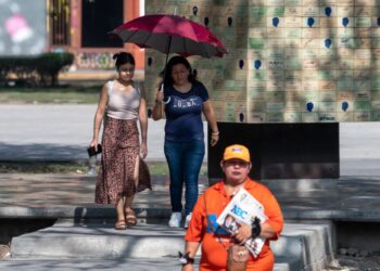Calor superará los 40 °C este domingo en 22 estados del país