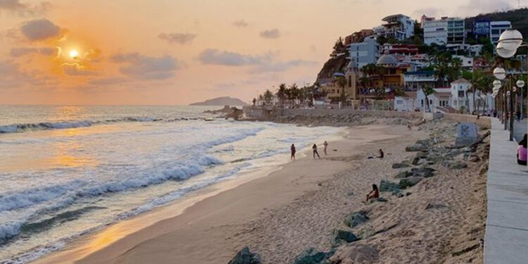 Primera lluvia en Mazatlán provocará fuerte calor durante el día